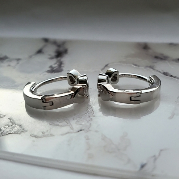 New Fashion Heart Huggie Hoop Earrings Studs - Picture 7 of 10